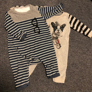 ロンパースとベストの画像