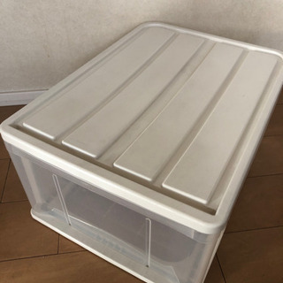 【無料で差し上げます】衣装ケース 2個の画像