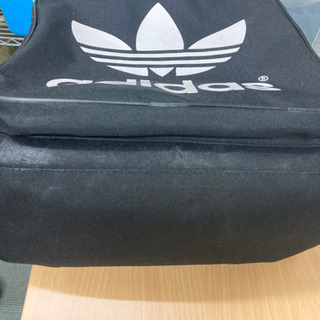 【確約済み】【通勤・通学・部活などにどうぞ🚲】adidas リュックの画像