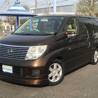 ボディタイプ: ハッチバック 駆動方式: 2WD 色: 赤 ハン...