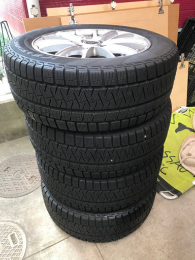 スタットレスタイヤ4本セット　235/55/r 17