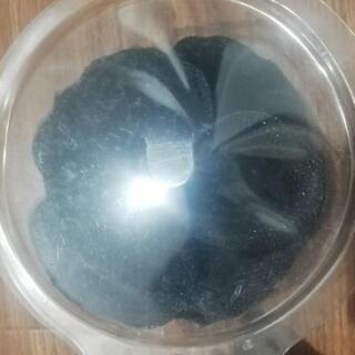 100円！新品未使用　黒い花のコサージュの画像
