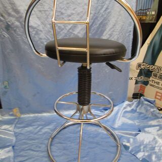 業務用・店舗用・イベント用　高さ調節レバー付 背もたれ付 座椅子部回転 足置き付 イス チェアー 中古品の画像