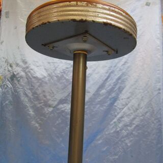 業務用・店舗用・イベント用　座椅子回転付　足置き付　イス　中古品の画像