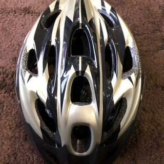 カッコいい ヘルメット ゴールド 自転車 ほぼ未使用