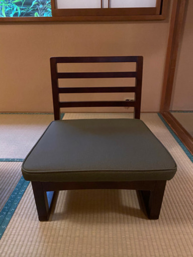 座卓・座椅子のセットです