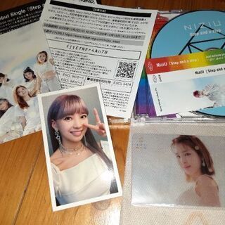  Step and a step ［CD+DVD］＜初回生産限定盤A＞ NiziUの画像