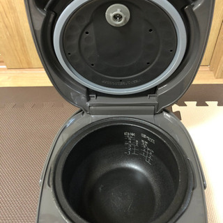 決まりました★タイガー　炊飯器　難あり品の画像