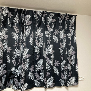 カーテンの画像