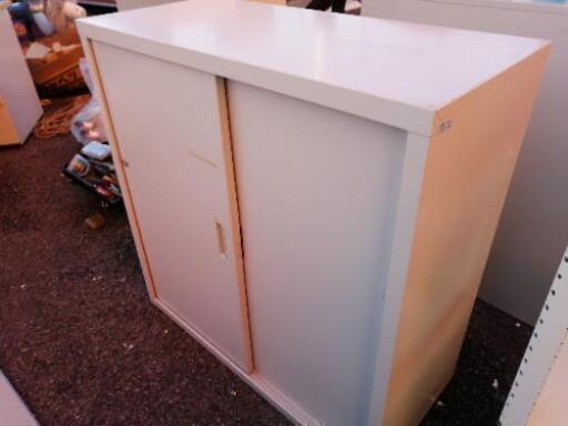 N18 スチールキャビネット　オフィス家具　ホワイト