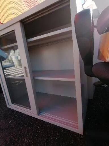 N13 ガラス棚　書庫　オフィス家具　キャビネット