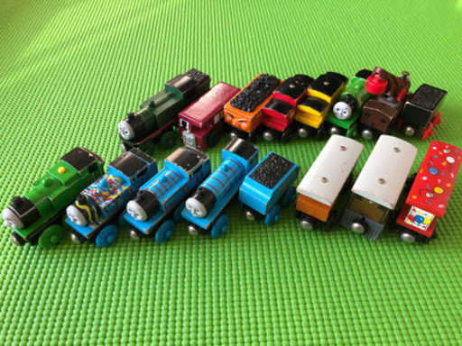 お売りします　トーマス　木製レールと木製列車
