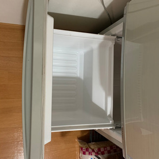 【引渡者決定】SHARP冷蔵庫　137Lの画像