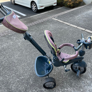 子供用三輪車の画像