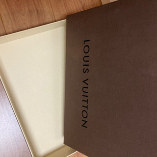 VUITTON 空箱　の画像