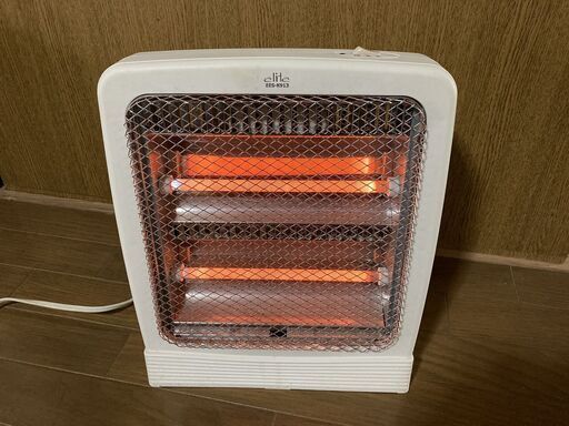 電気ストーブ　８００W