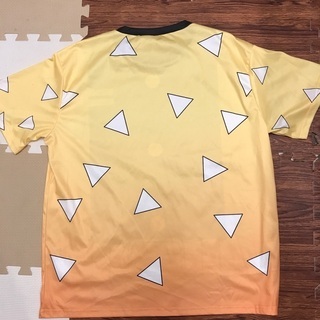 鬼滅の刃　シャツ　の画像