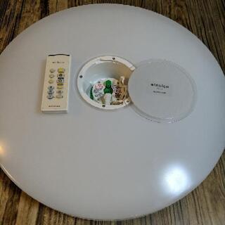 LED　シーリングライト　8畳用　照明器具　リモコン付き　蛍光色　電球色　調光　調色の画像