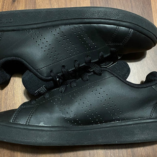 アディダス adidas アーバンコート ベース オールブラック 22.5cmの画像