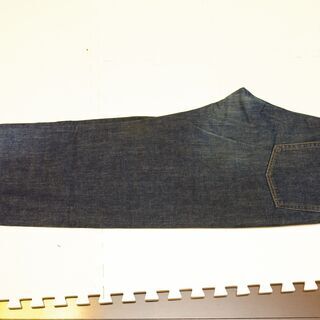 【無料】ユニクロのジーンズ　メンズ　W85cmの画像