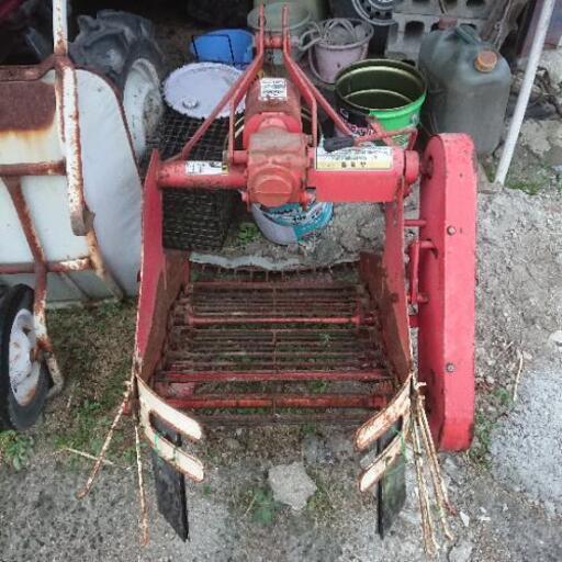 カライモ起こし機械