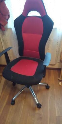 デスクチェア格安出品致します。