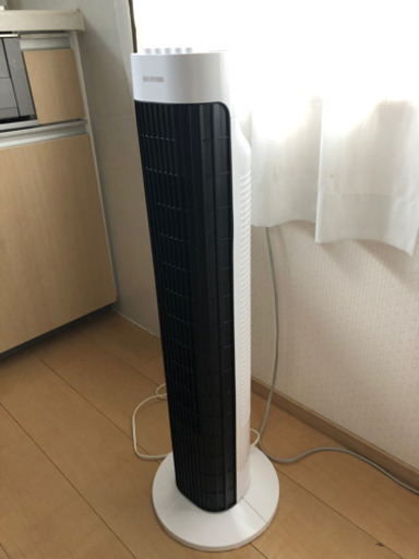 【中古・美品】アイリスオーヤマ　タワーファン