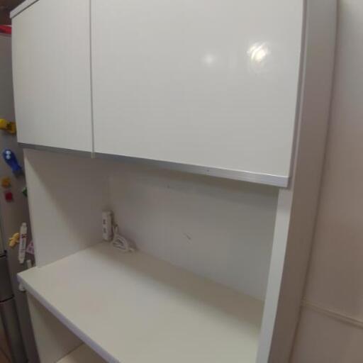 2/20 まで　食器棚　譲ります！
