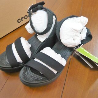 クロックス　ファラ　サイズ６（２２ｃｍ）　黒　未使用