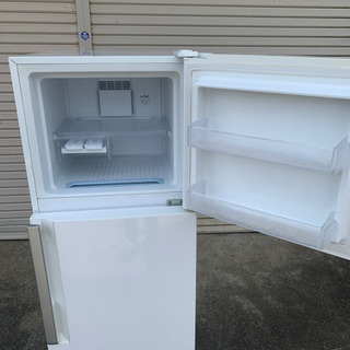 ちょっと大きめが欲しい方　冷蔵庫　美品　ハイアール　中古　2ドアの画像