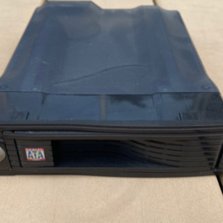 ジャンク　デスクトップ　5インチベイ用HDDケース　SATA用の画像