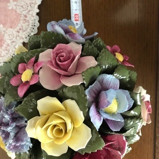 ロイヤルドルトン　陶器　花の画像