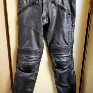 ドカティ 本革パンツ