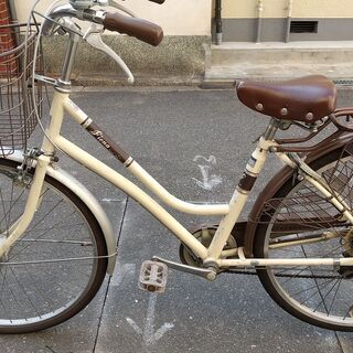 無料配達地域あり、税込6,900円、26インチ、アイボリー、外装6段変速、オートライト付きの中古自転車、自転車出張修理店グッドサイクルが出品