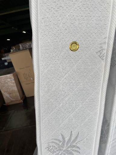 セミダブルポケットコイル！ちょい汚れあり8800円！通常34800円