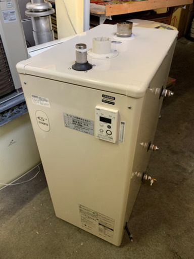 212☆ 長府　石油給湯機　油だき温水ボイラ　2019年製　ボイラー　中古品　PG-4004F