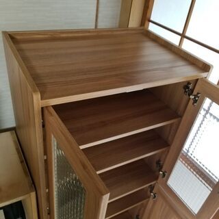 食器棚　の画像