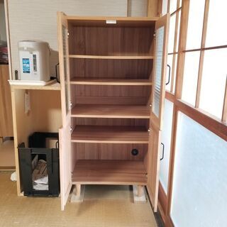 食器棚　の画像