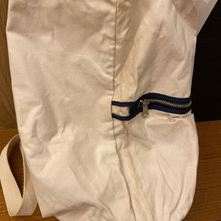 大きな帆布のバッグ　中古の画像