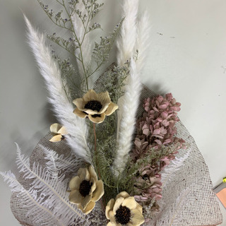 ドライフラワースワッグの画像