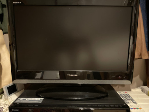 TOSHIBAテレビとSHARP DVDプレイヤー