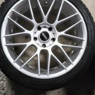 225/45R18のスタットレスタイヤとホイールセットです