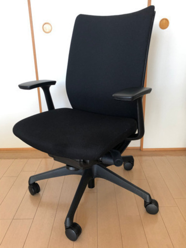 オカムラ　オフィスチェア　ハイバック