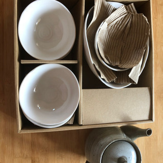 日本クラフトのサラダボール皿セットと　急須