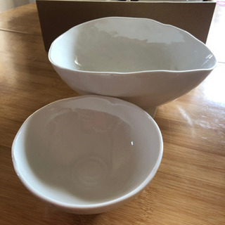 日本クラフトのサラダボール皿セットと　急須の画像