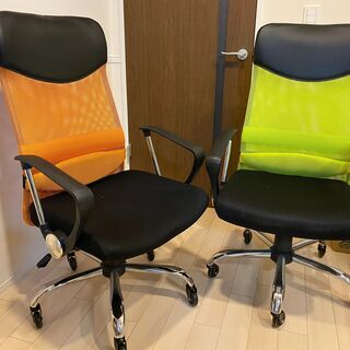 デスクチェア差し上げます