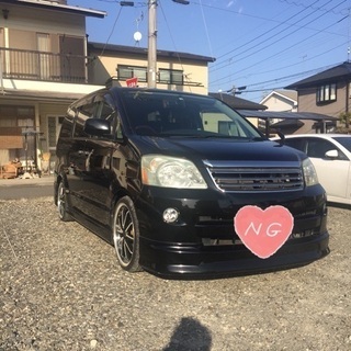 TOYOTA  NOAH  AZR65G