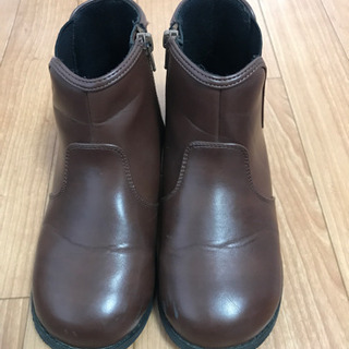 子供ブーツの画像