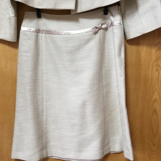 レディーススーツの画像