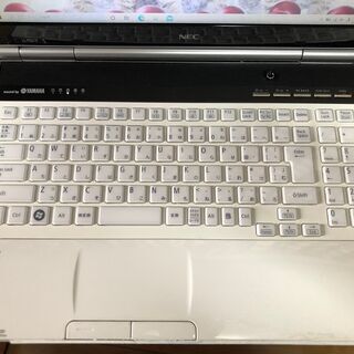 ☆彡ＷｅｂカメラUSB接続付・新品SSD240gb・メモリ８ＧＢ💗ｉ７第二世代💗ＮＥＣリノベＰＣ・女性にも人気のクリスタルホワイト/Ｗｉｎ１０/Office2019付/15.6ｲﾝﾁ/無線ＬＡＮ/ＤＶＤ・ＣＤ再生ソフト付　No.21020003の画像